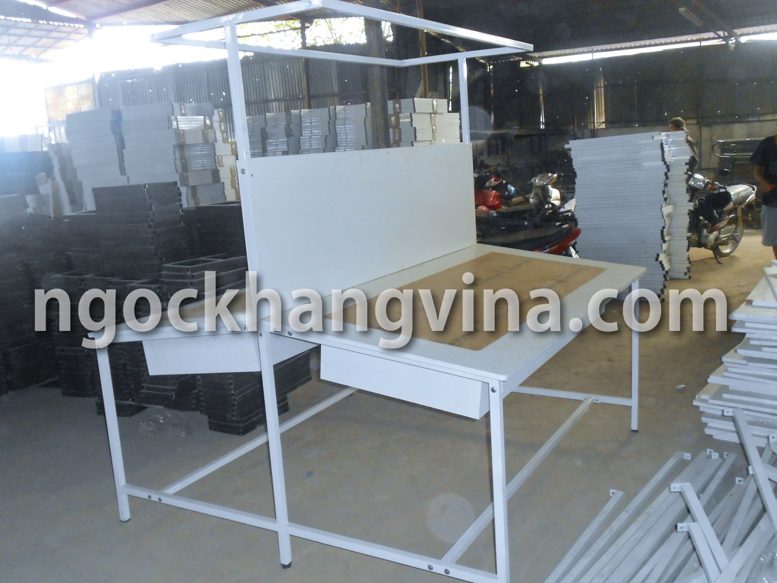 Bàn kiểm hóa