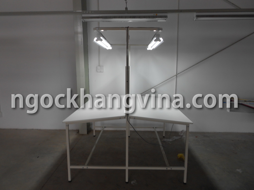 Bàn kiểm đôi có đèn
