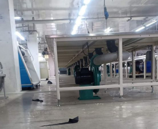 Bàn cắt thổi khí