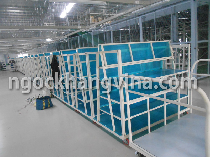 Xe đầy bán thành phẩm